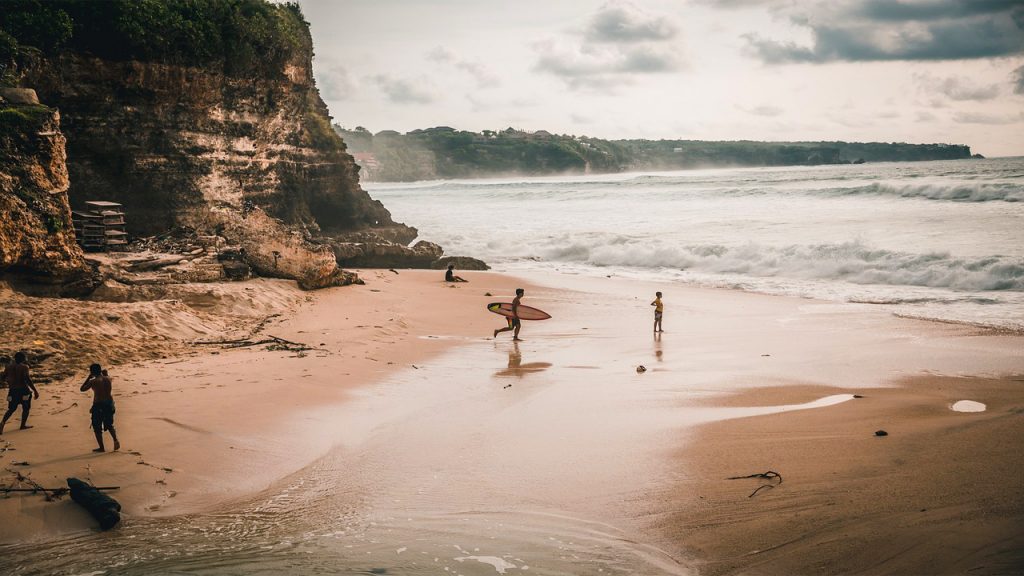 Bali, Uluwatu, Surfing best time to travel to Indonesia